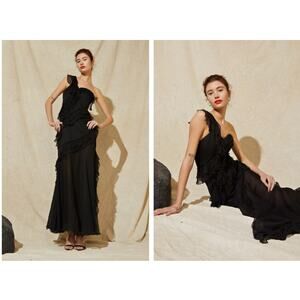 AMUR Harlow Dress in Black